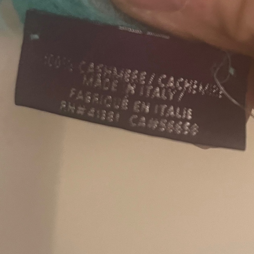 Ralph Lauren Purple Label Brand NewNWT Cashmere Sheer BoaScarf - Picture 6 of 8